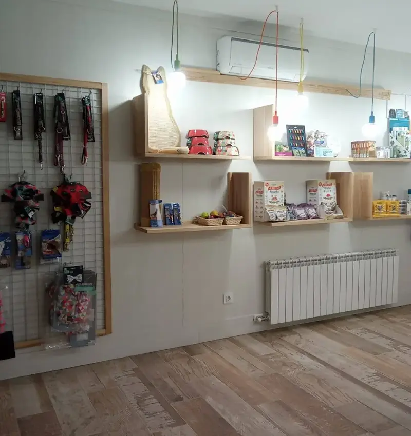 Tienda de productos para mascotas y animales - Centro Veterinario Elena Saenz, Alcañiz